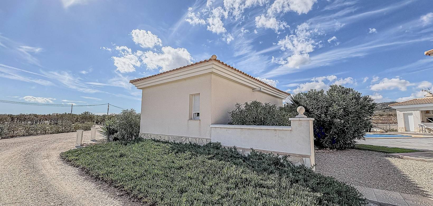 Revente - Villa - Pinoso  - Pinoso