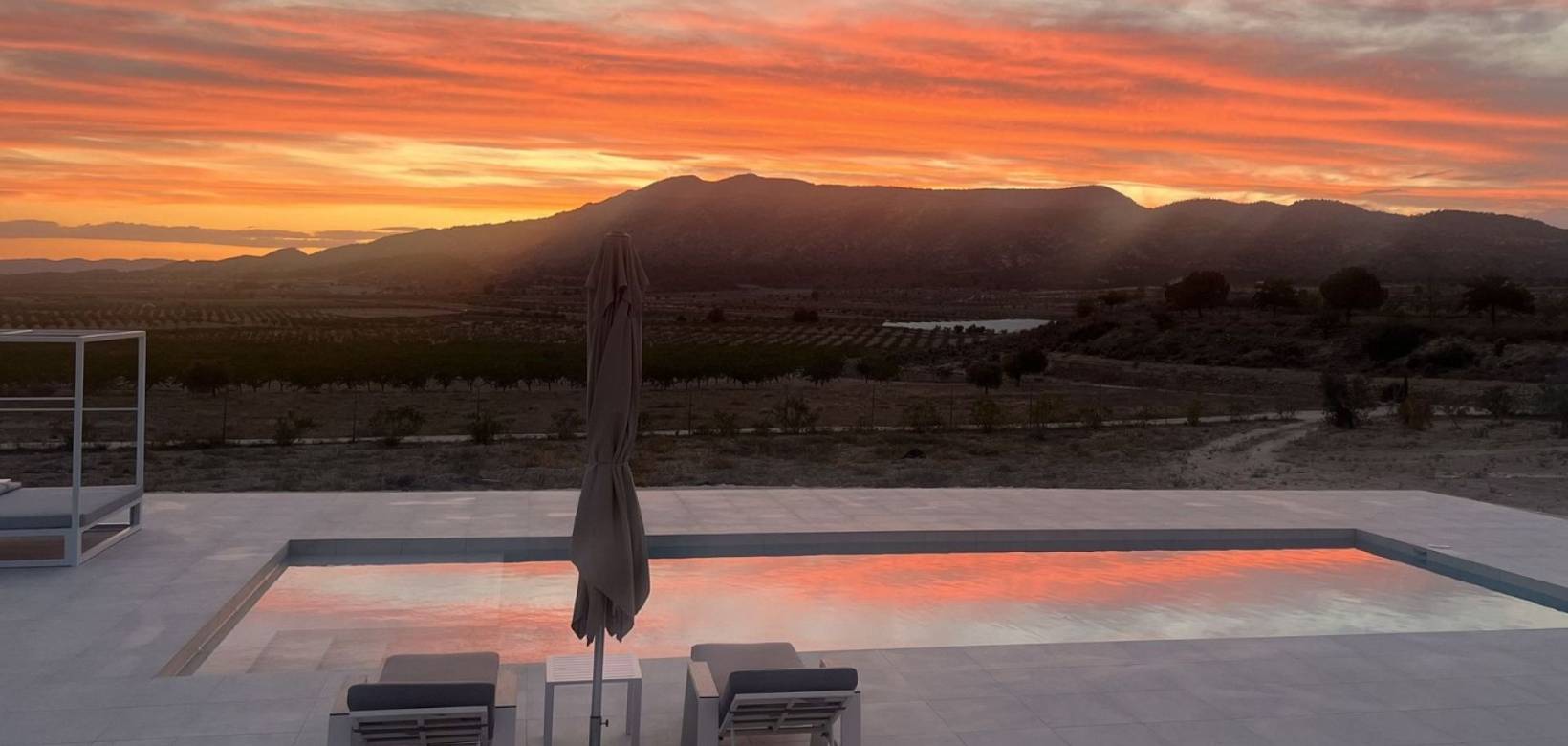 Revente - Villa - Pinoso  - Pinoso