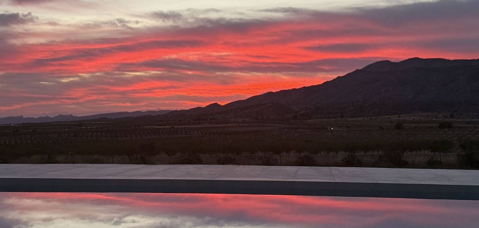 Revente - Villa - Pinoso  - Pinoso