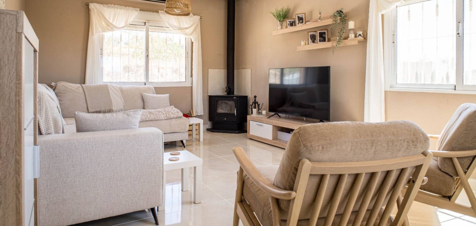 Revente - Villa - Pinoso  - Pinoso