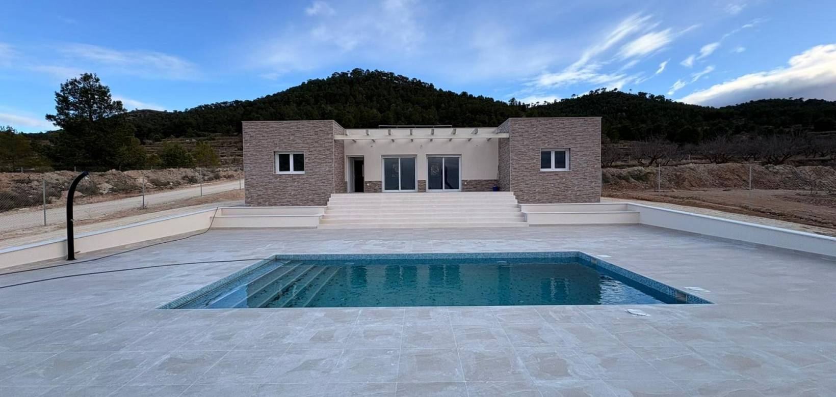 Revente - Villa - Pinoso  - Pinoso