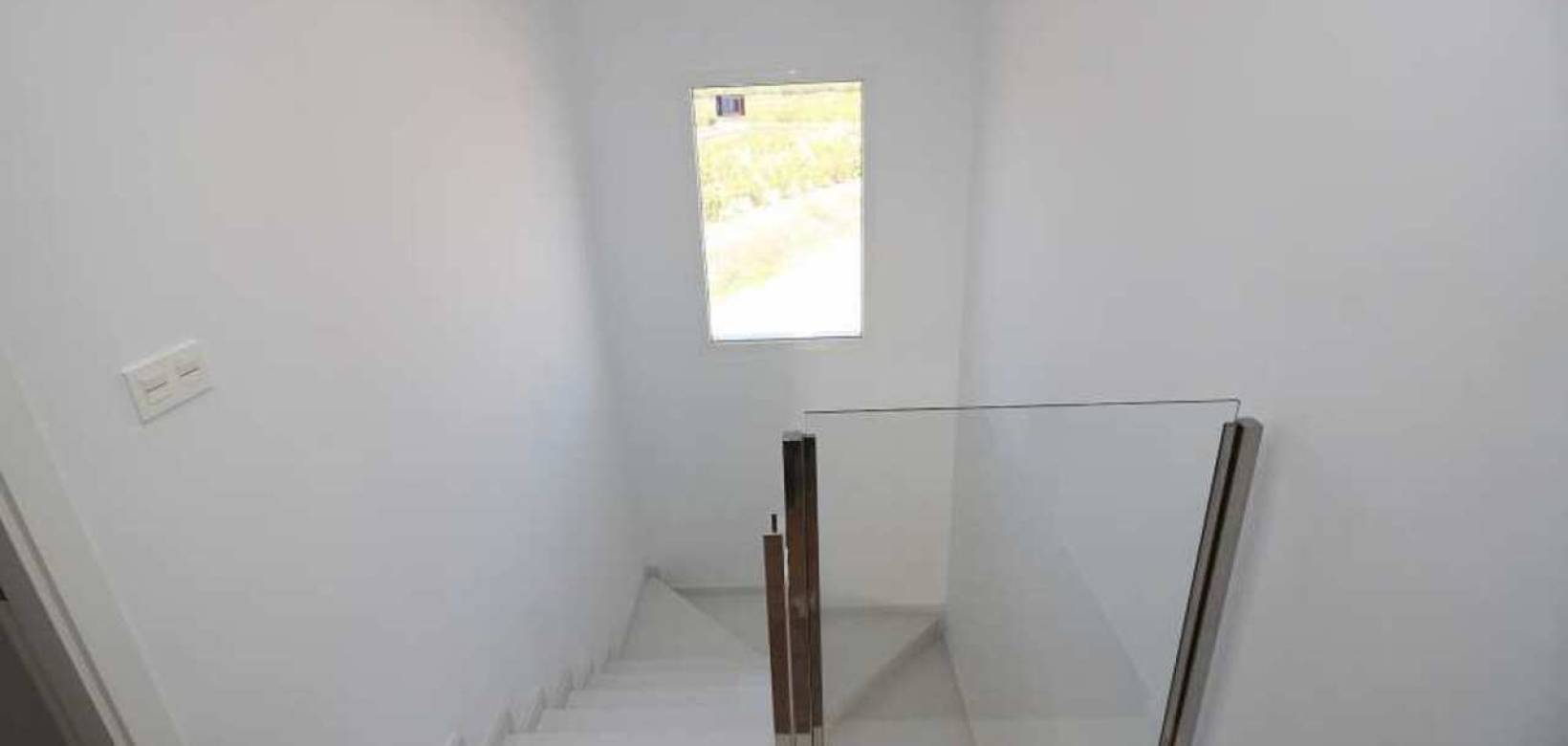 Revente - Villa - Pinoso  - Pinoso