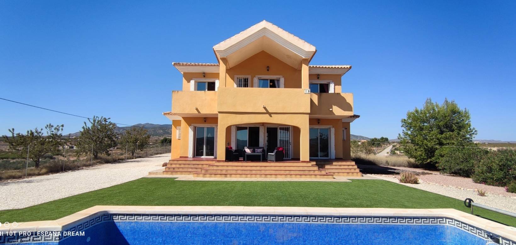 Revente - Villa - Pinoso  - Pinoso