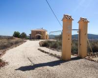 Revente - Villa - Pinoso  - Pinoso