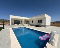 Revente - Villa - Pinoso  - Pinoso