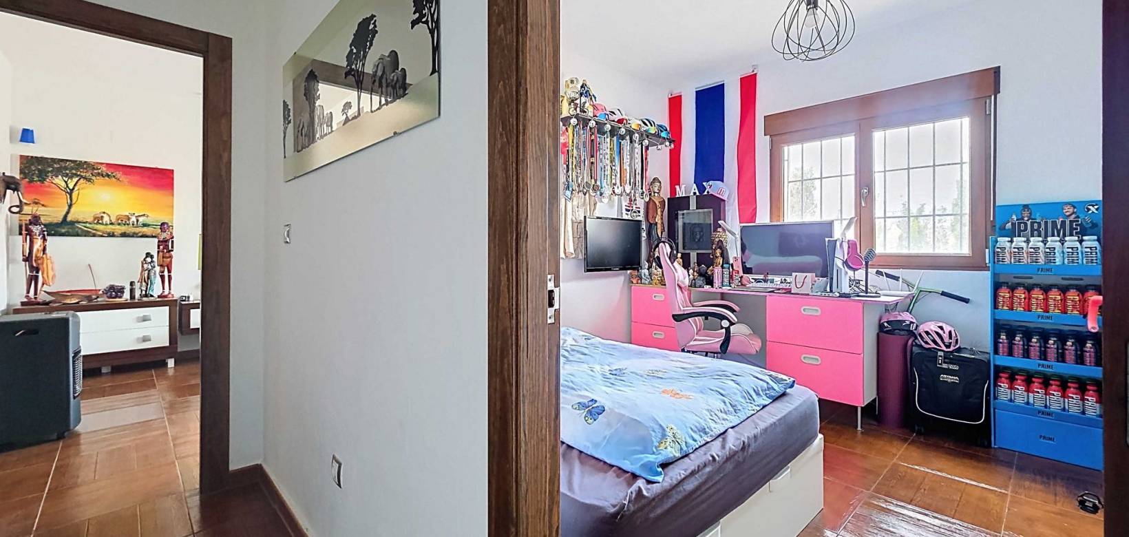 Revente - Villa - Pinoso  - Pinoso