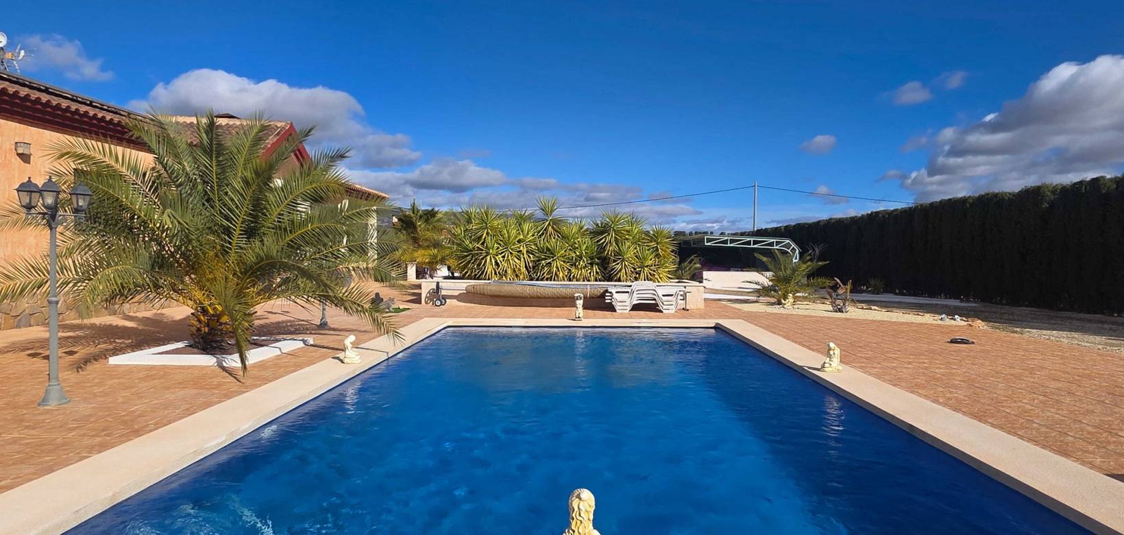 Revente - Villa - Pinoso  - Pinoso