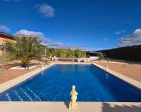 Revente - Villa - Pinoso  - Pinoso