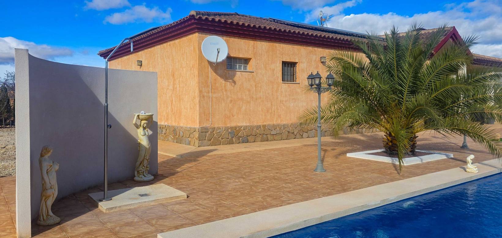 Revente - Villa - Pinoso  - Pinoso