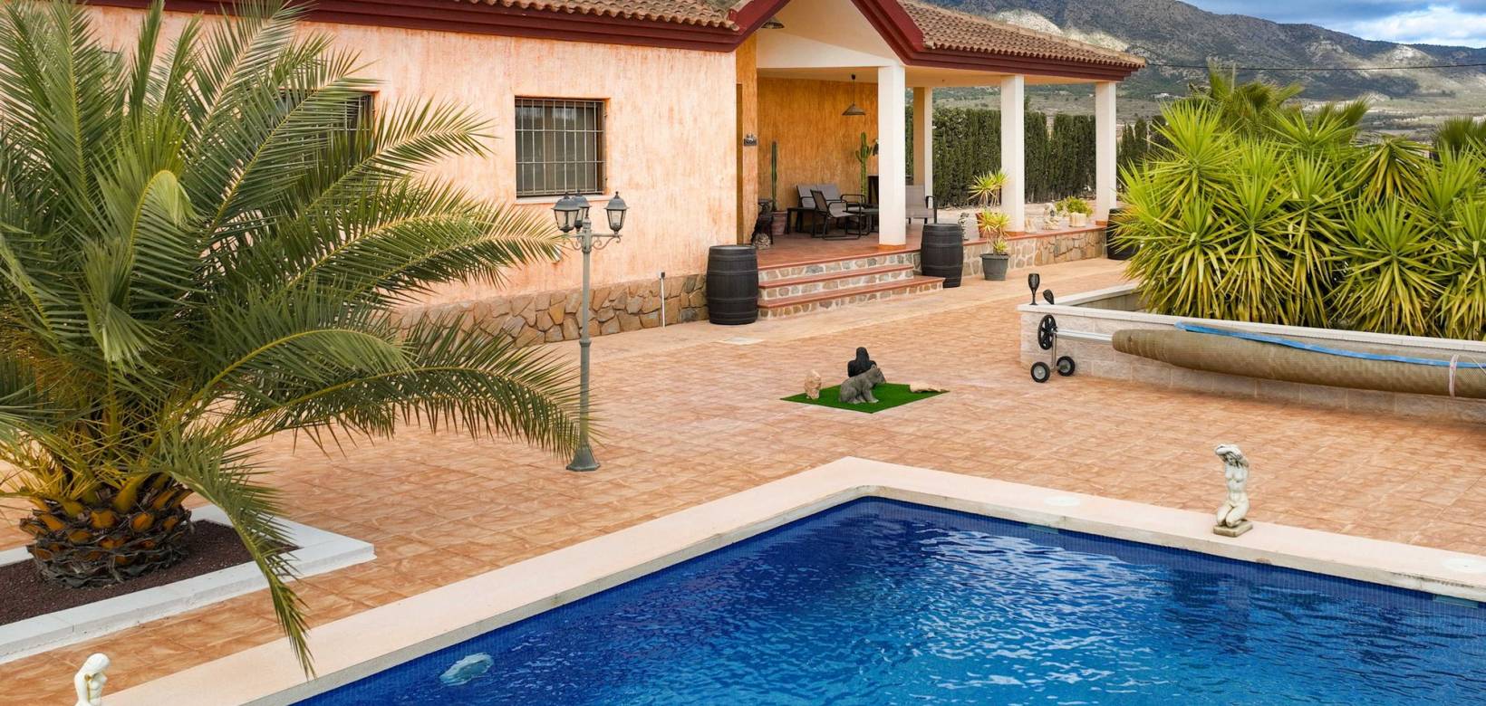 Revente - Villa - Pinoso  - Pinoso