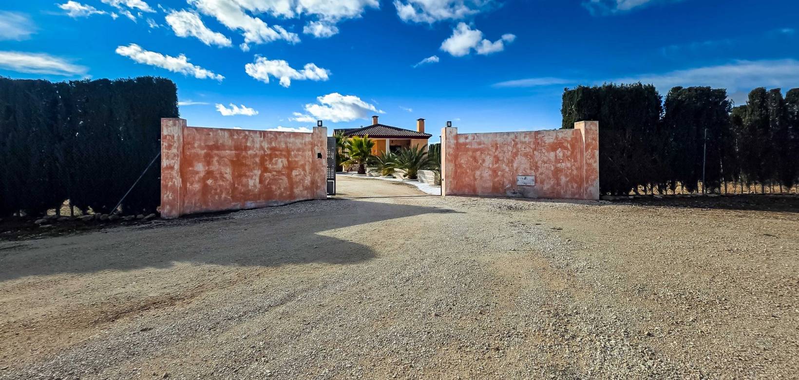 Revente - Villa - Pinoso  - Pinoso