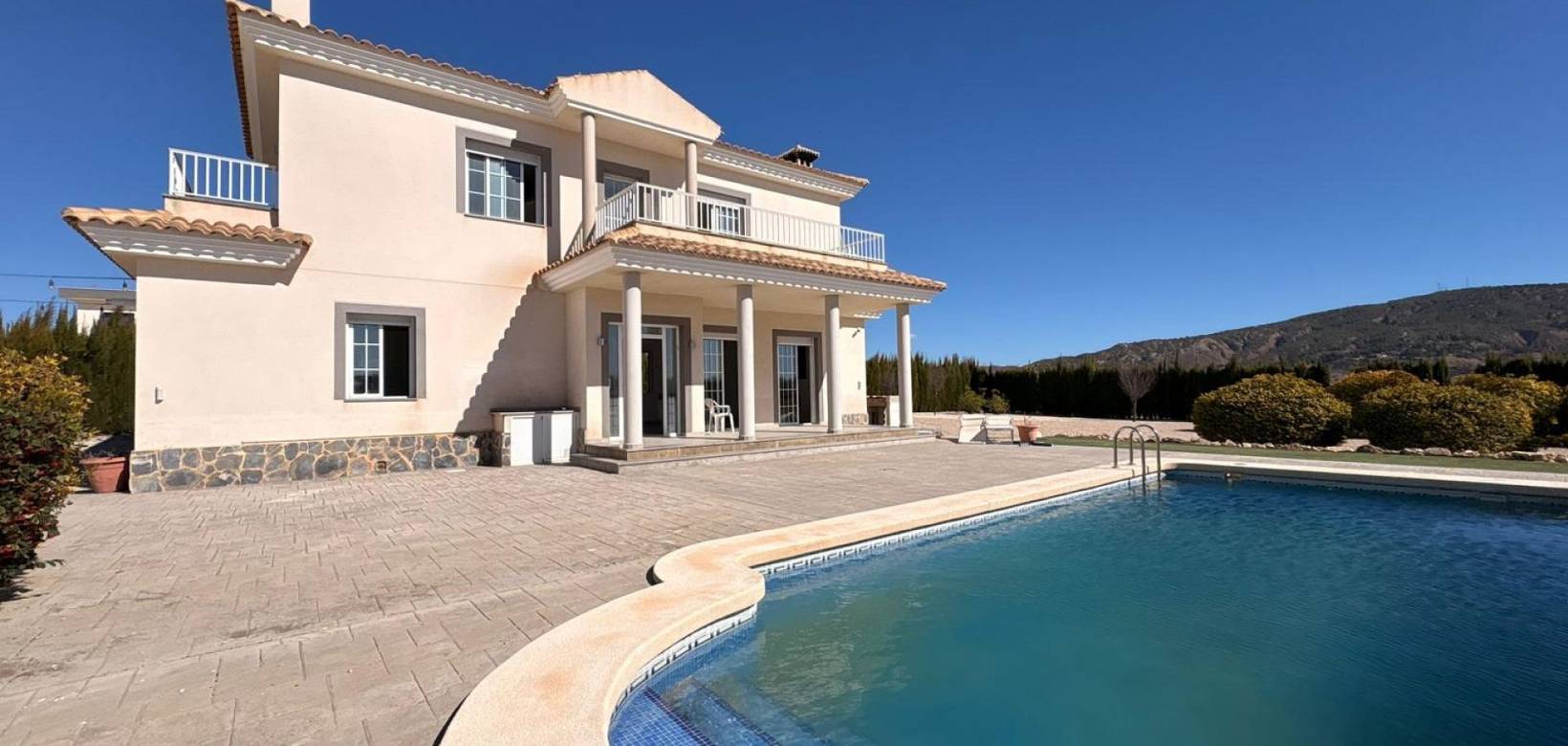 Revente - Villa - Pinoso  - Pinoso