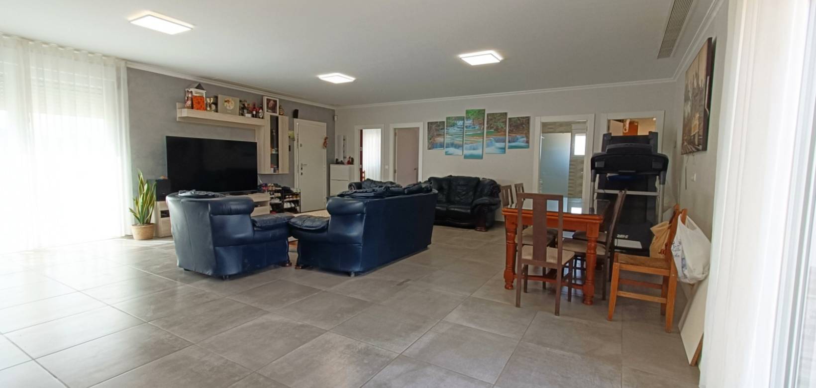 Revente - Villa - Pinoso  - Pinoso