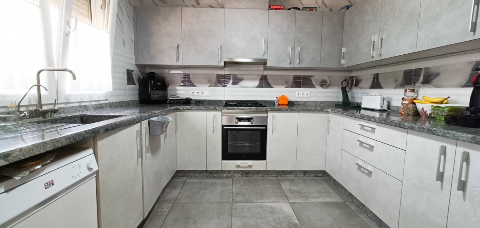 Revente - Villa - Pinoso  - Pinoso