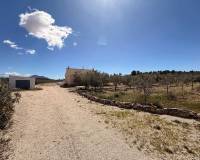 Revente - Villa - Pinoso  - Pinoso