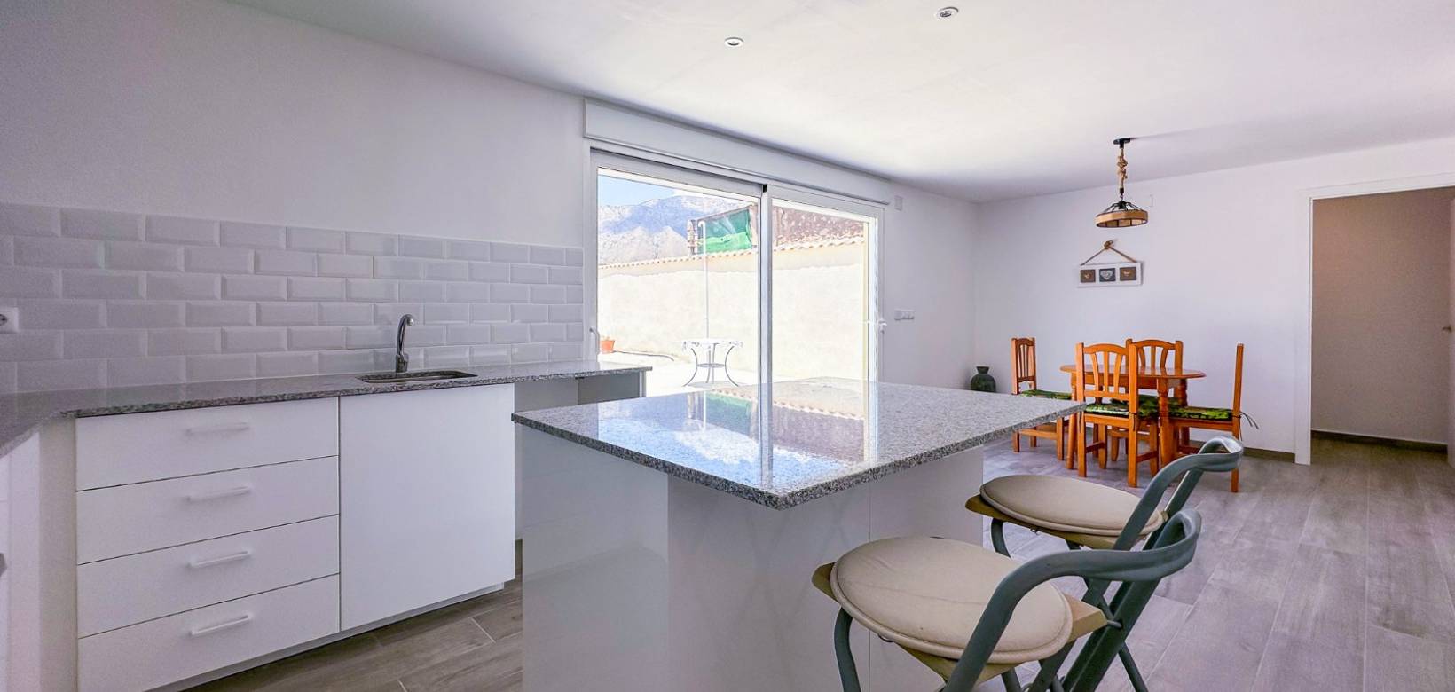 Revente - Villa / Semi détaché - Barbarroja