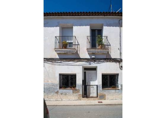 Townhouse - Resale - Pinoso - Avenida Maisonnave 30