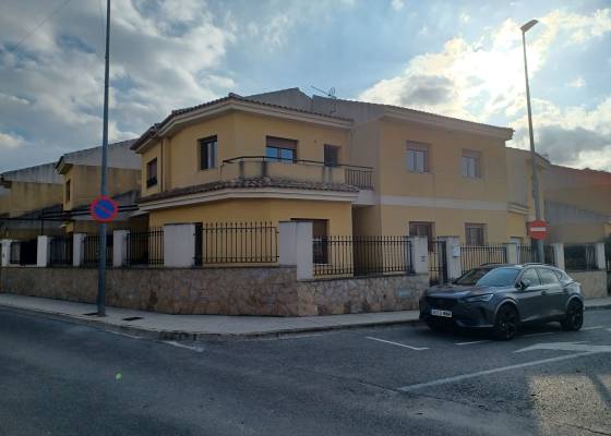 Townhouse - Wederverkoop - Pinoso - 