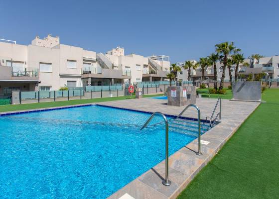 Townhouse - Wederverkoop - Torrevieja - Aguas Nuevas