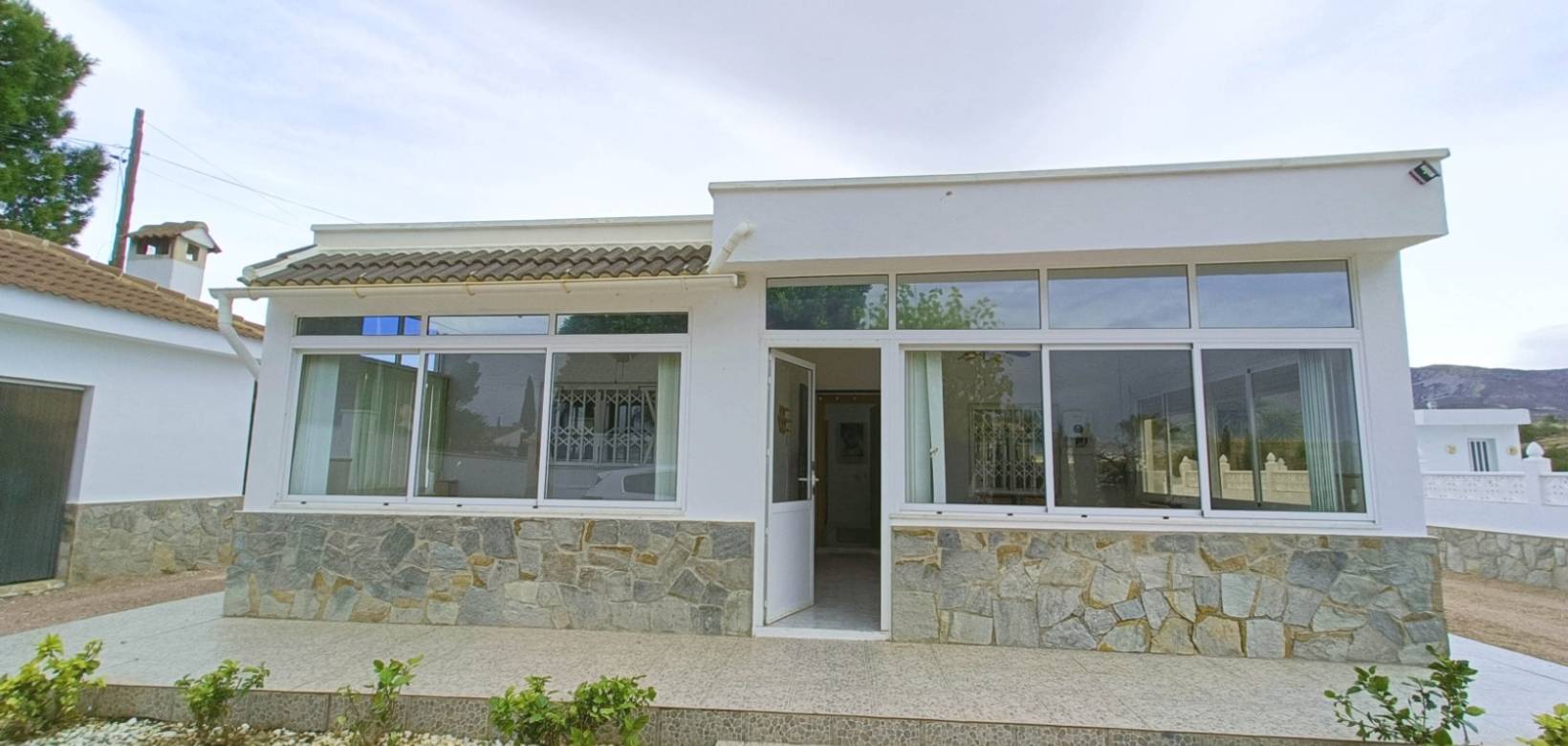 Venta - Chalet - Albatera