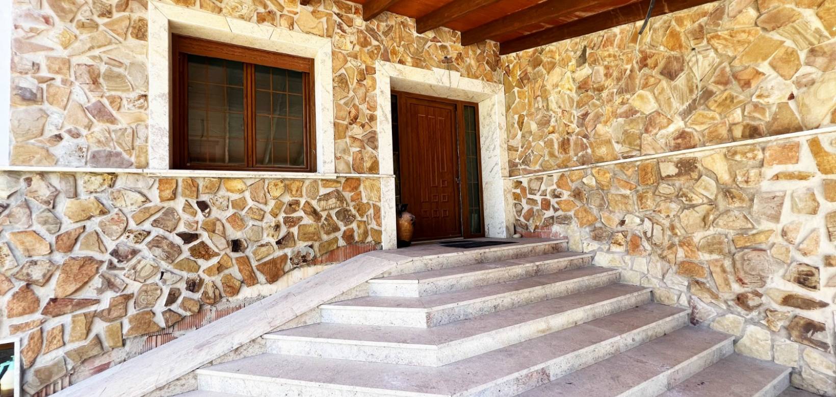 Venta - Chalet - Algueña