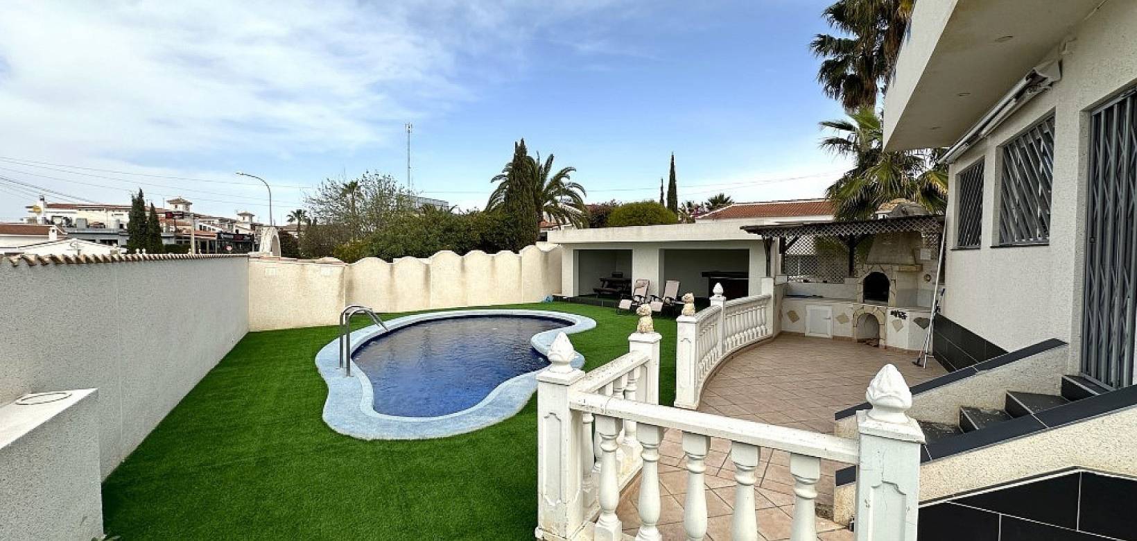 Venta - Chalet - Ciudad Quesada