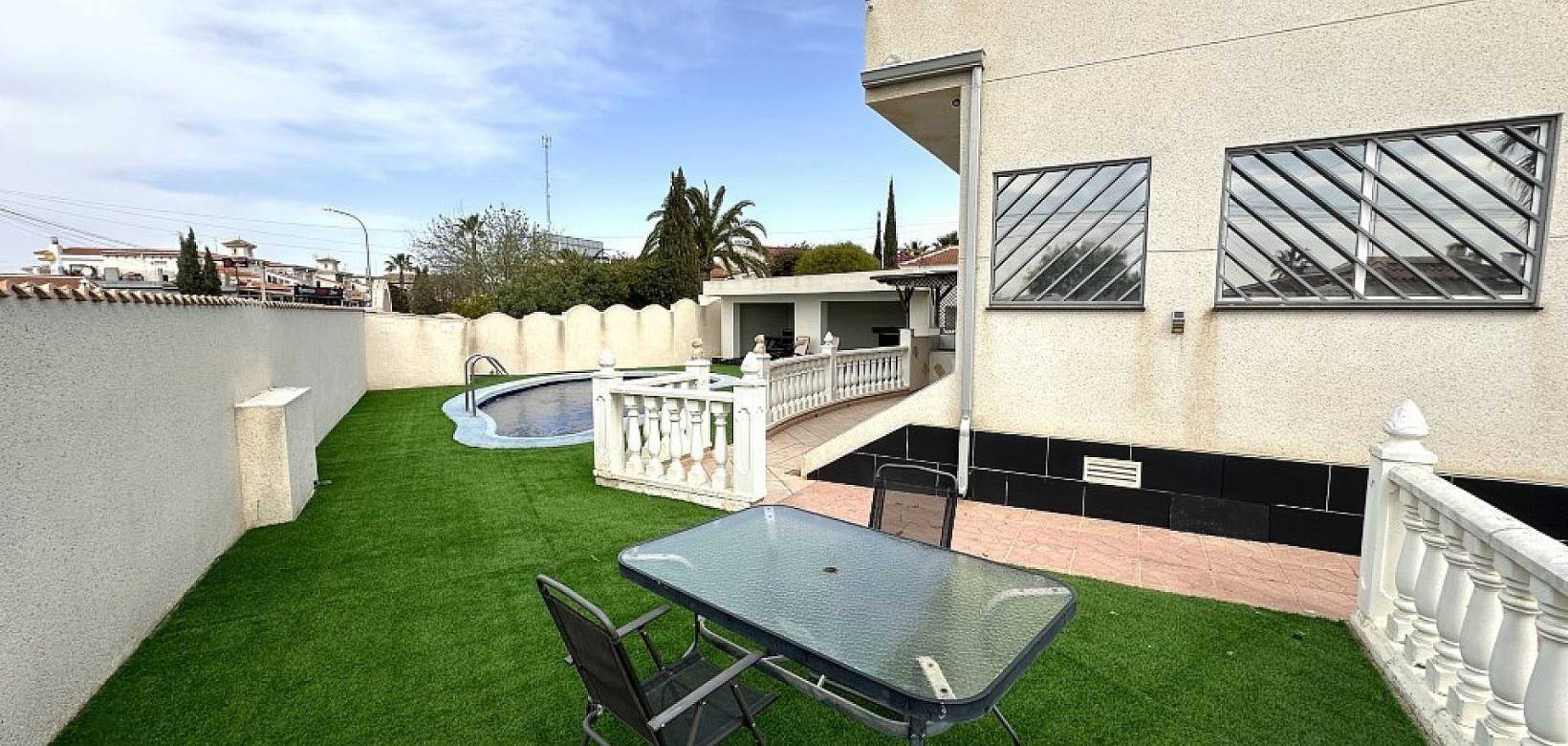 Venta - Chalet - Ciudad Quesada