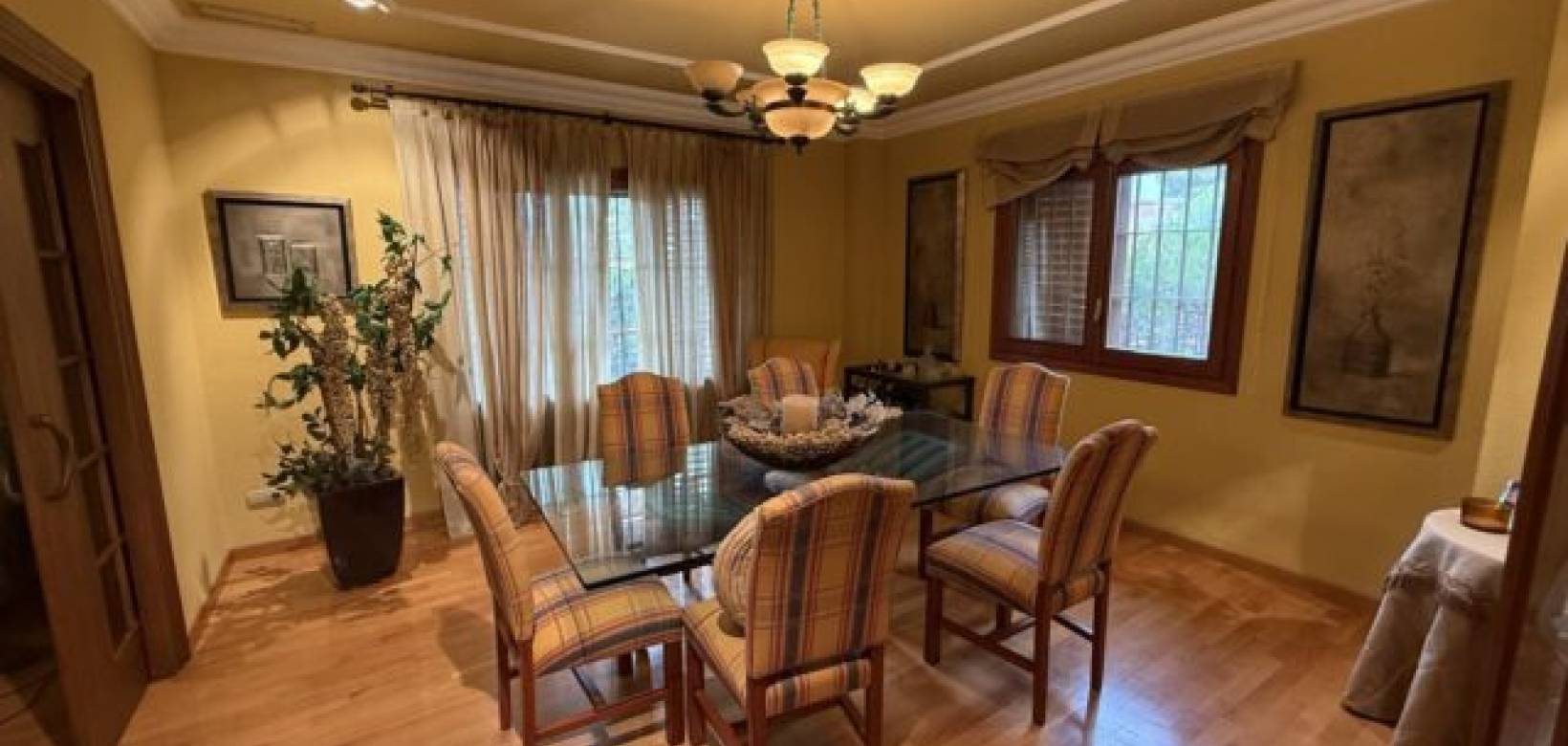 Venta - Chalet - Elda