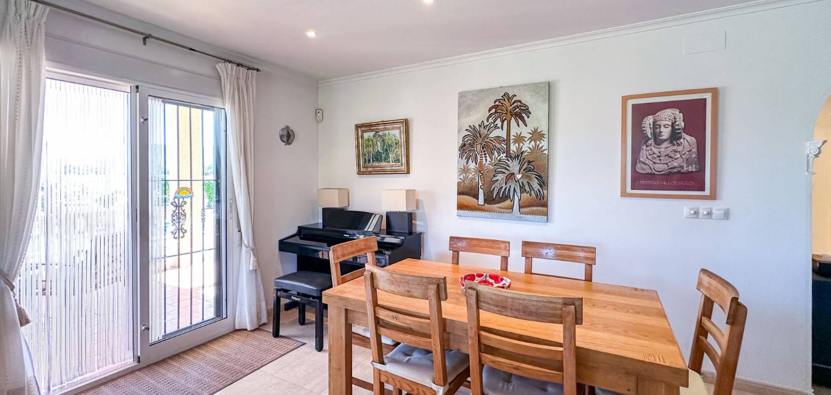 Venta - Chalet - Hondón de las Nieves