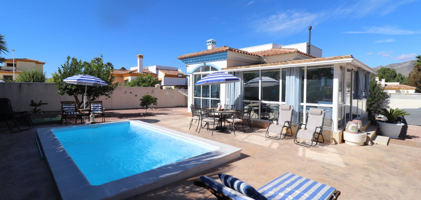 Venta - Chalet - Hondón de las Nieves