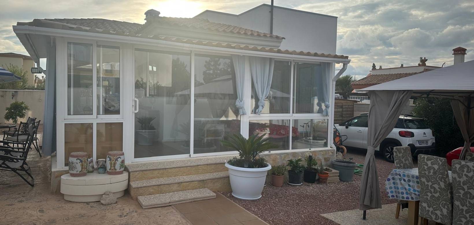 Venta - Chalet - Hondón de las Nieves