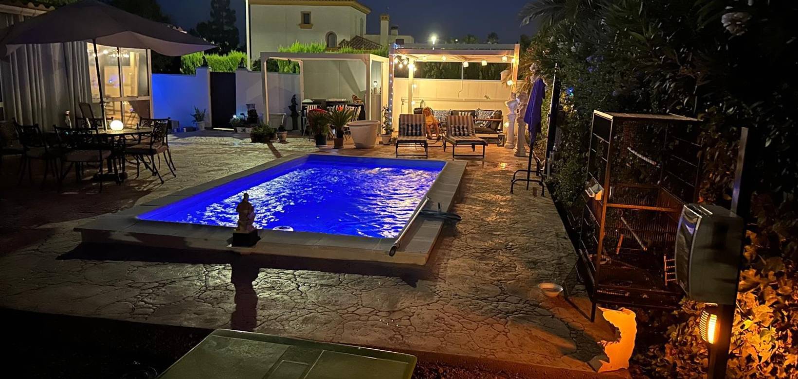 Venta - Chalet - Hondón de las Nieves