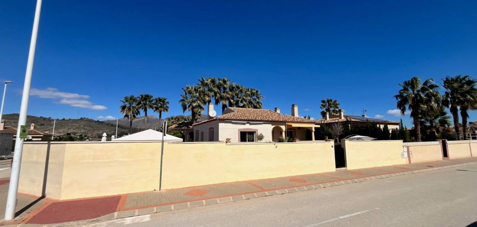 Venta - Chalet - Hondón de las Nieves