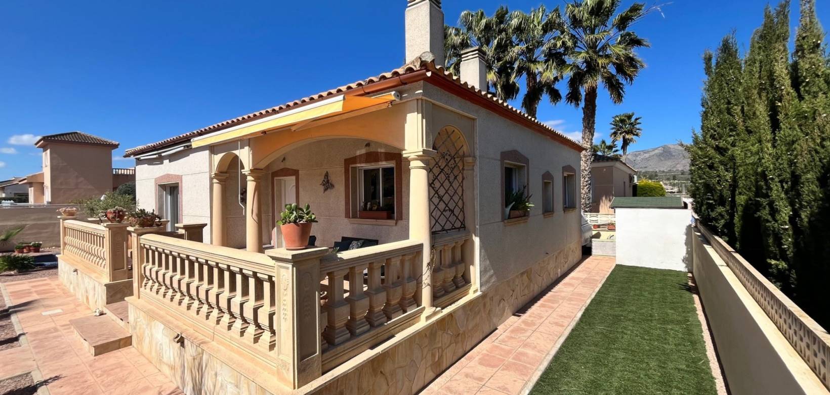 Venta - Chalet - Hondón de las Nieves