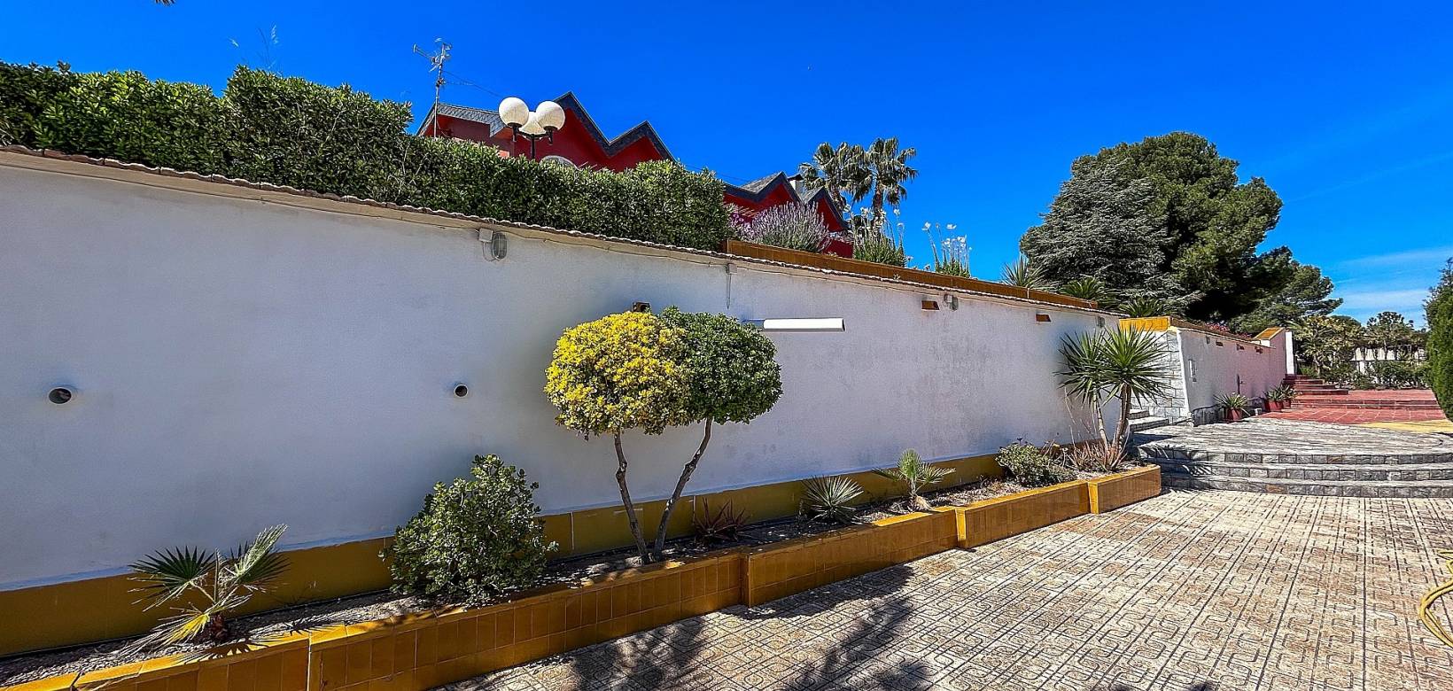 Venta - Chalet - Monovar