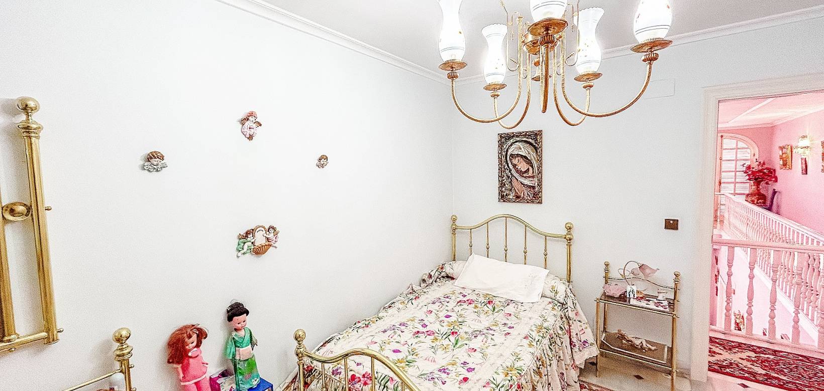 Venta - Chalet - Monovar