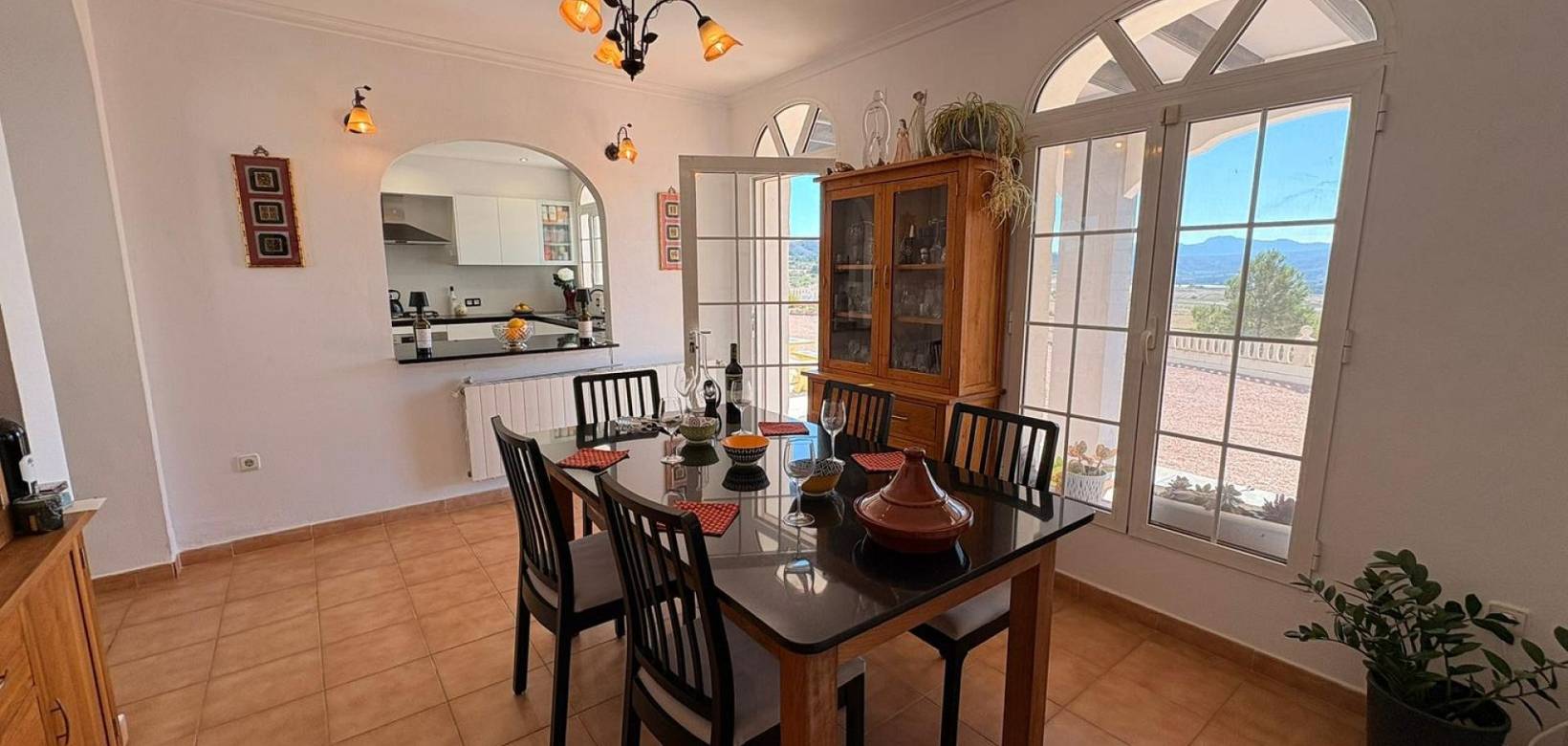 Venta - Chalet - Monovar