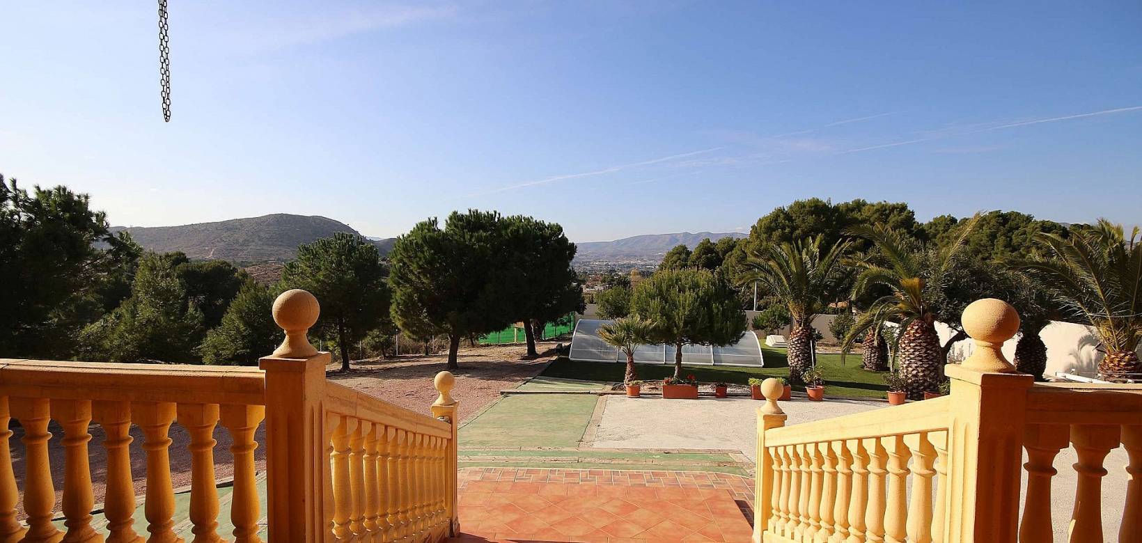 Venta - Chalet - Petrer