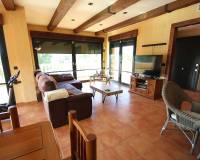 Venta - Chalet - Petrer