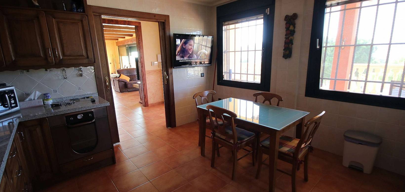 Venta - Chalet - Petrer