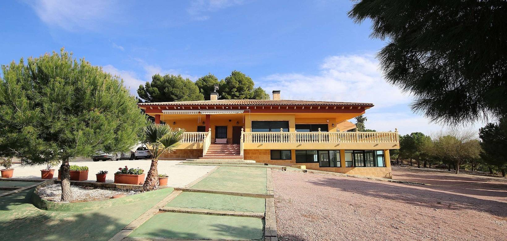 Venta - Chalet - Petrer