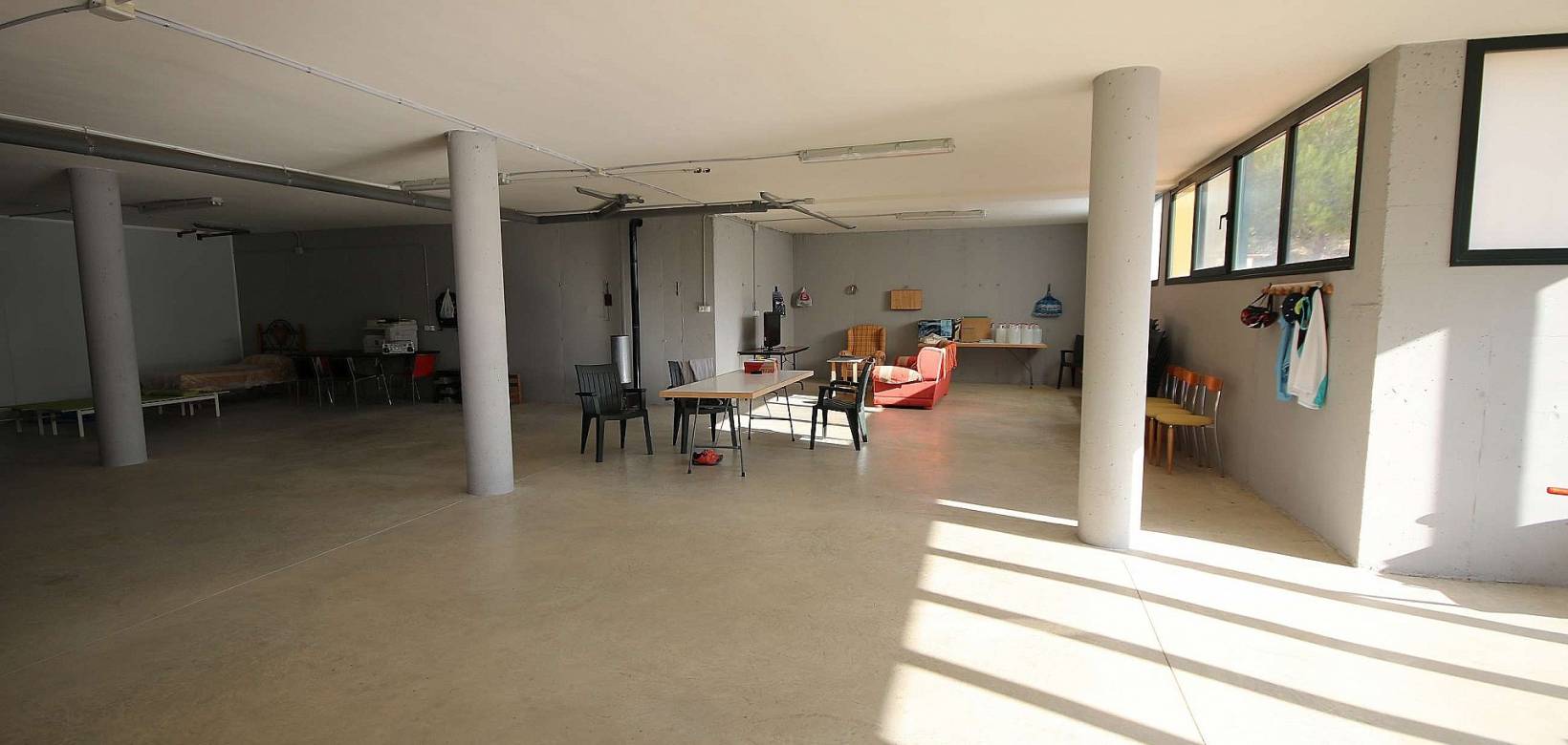 Venta - Chalet - Petrer