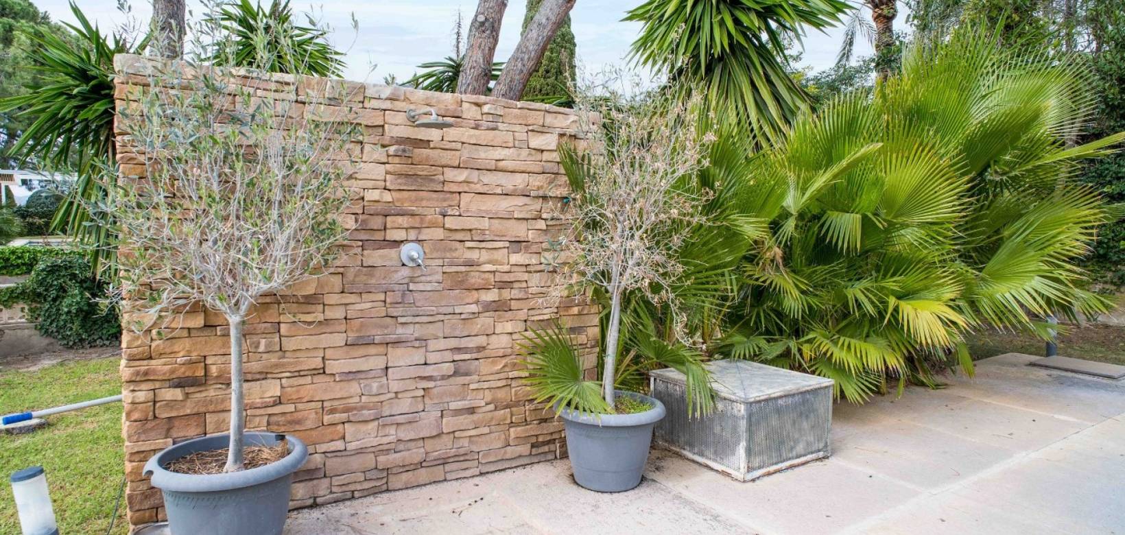 Venta - Chalet - Petrer