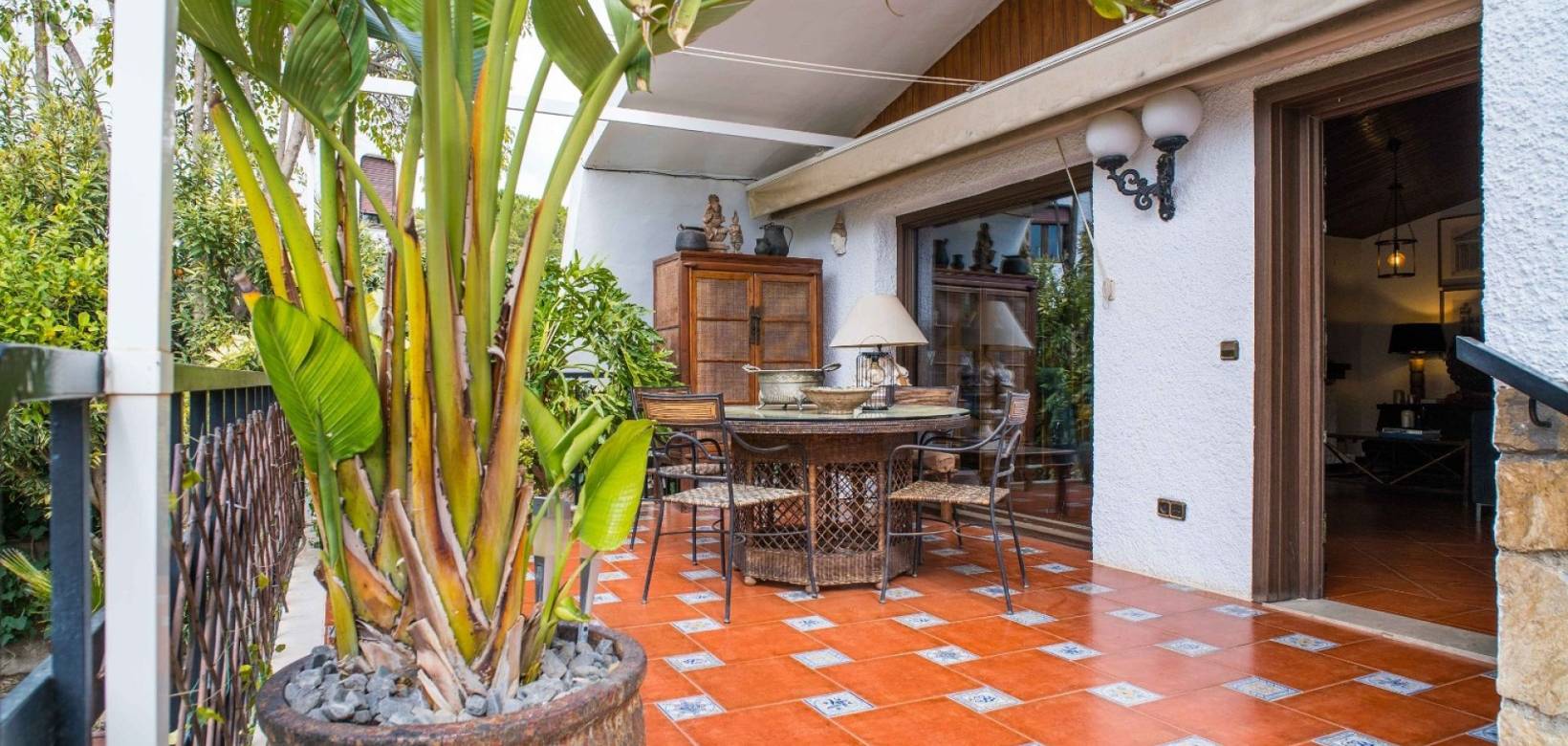 Venta - Chalet - Petrer