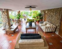 Venta - Chalet - Petrer