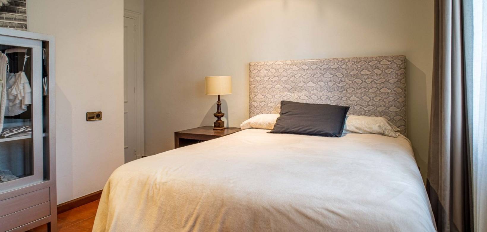 Venta - Chalet - Petrer