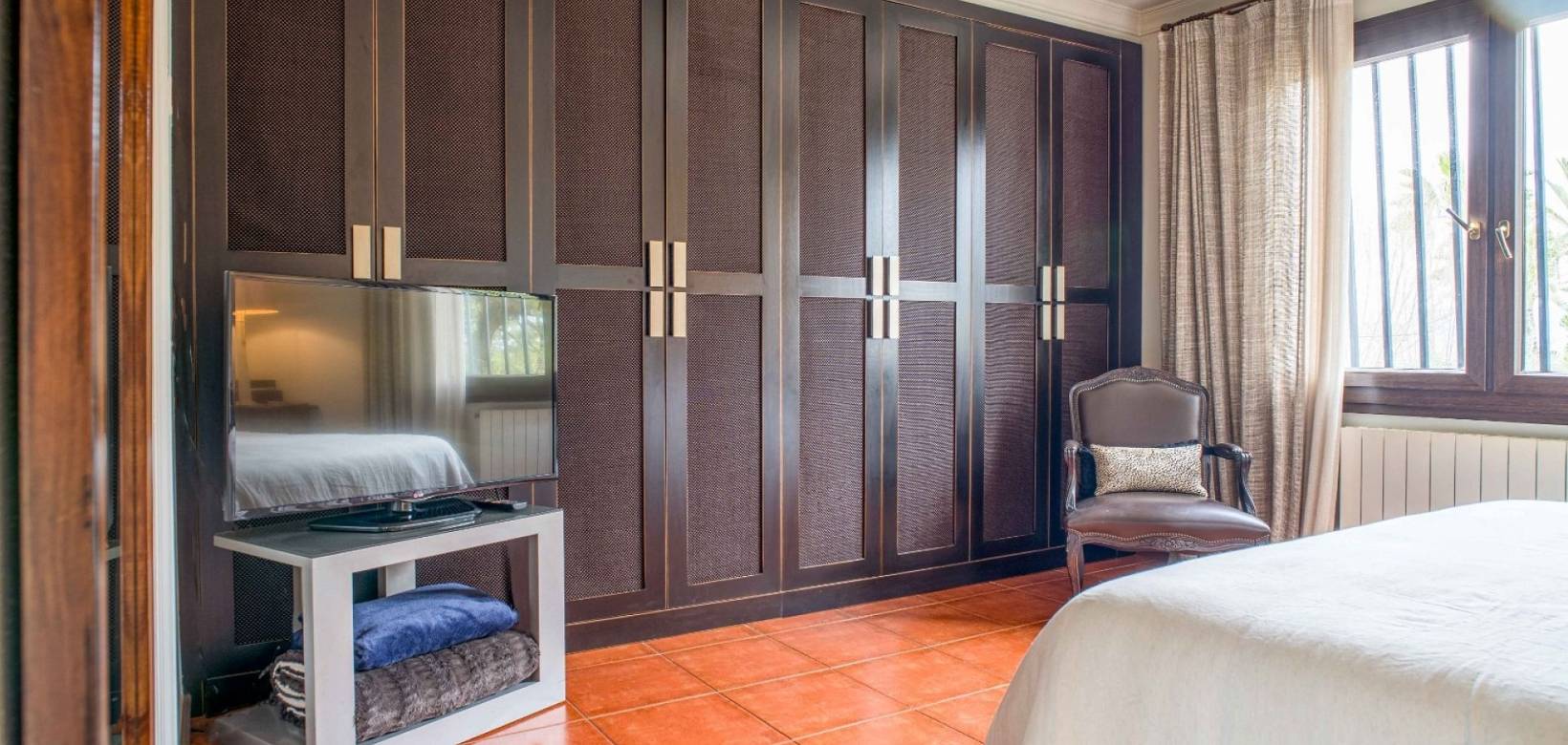 Venta - Chalet - Petrer