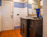 Venta - Chalet - Petrer