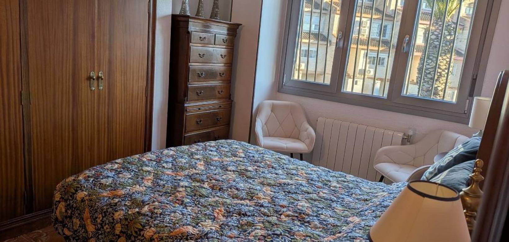 Venta - Chalet - Petrer