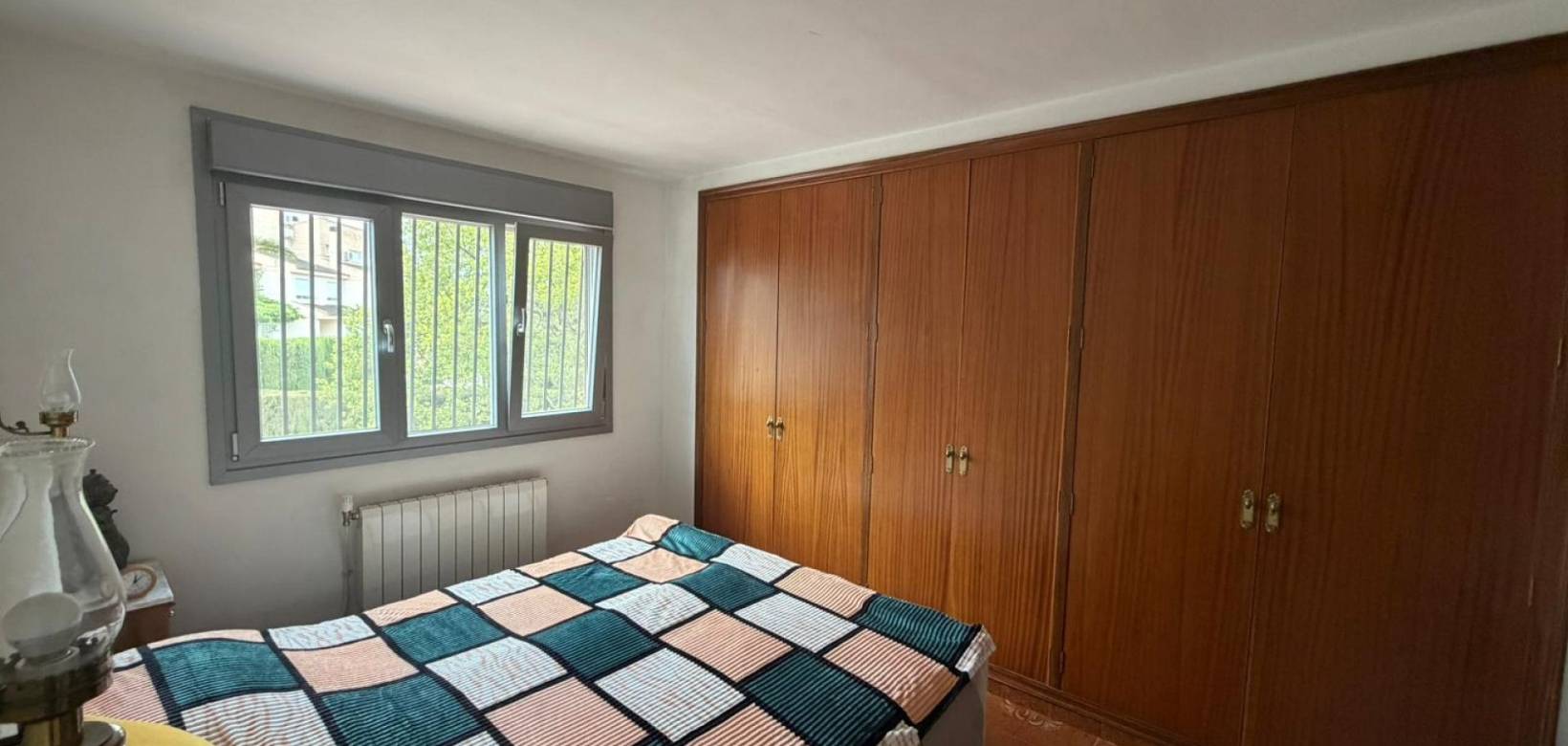 Venta - Chalet - Petrer